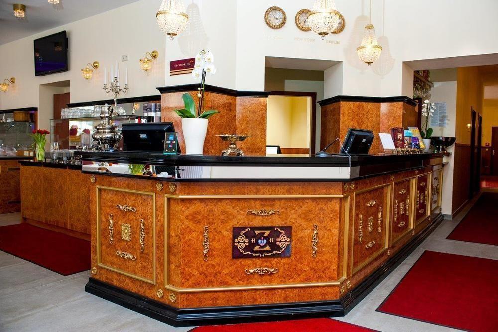 Hotel & Apartments Zarenhof Berlin Friedrichshain Restoran fotoğraf
